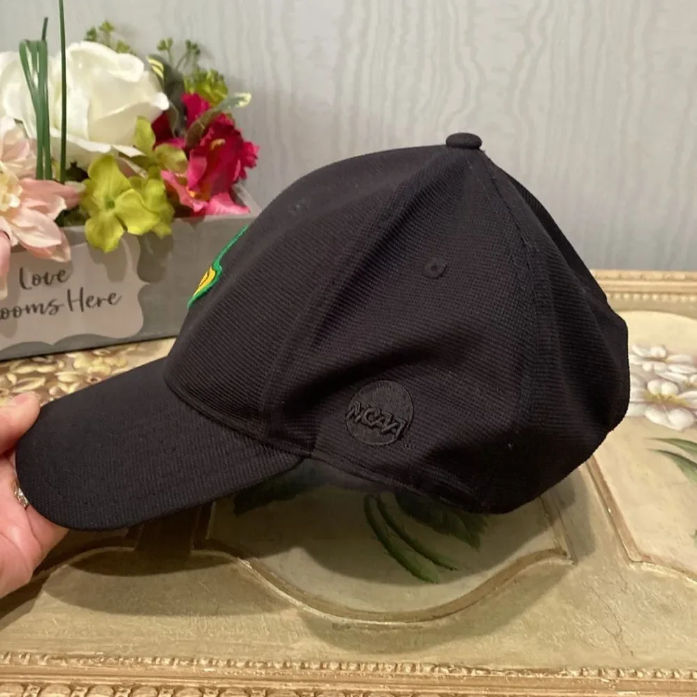 NCAA Oregon Ducks Cap Hat Adjustable Unisex Black Gold Green